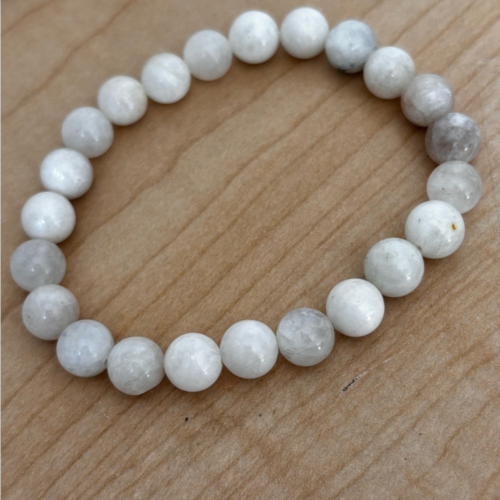 Beautiful versatile gemstone bracelet/ ivory white color/ semi-precious stone